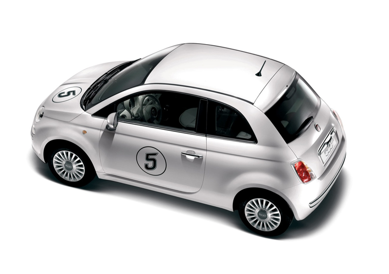 Illustration for article titled Fiat 500 Rolls Out in Europe, Bristling with Tech Goodness